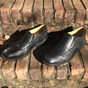 Johnston Murphy slip on dress shoe